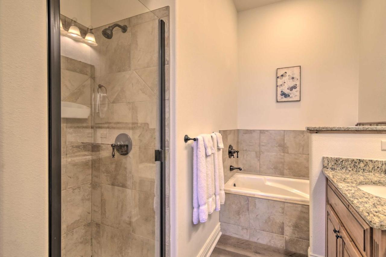Luxe Branson Retreat With Mtn Views And Pool Access! Apartman Kültér fotó