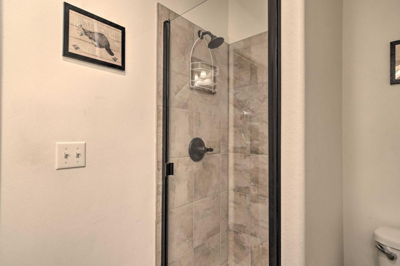 Luxe Branson Retreat With Mtn Views And Pool Access! Apartman Kültér fotó